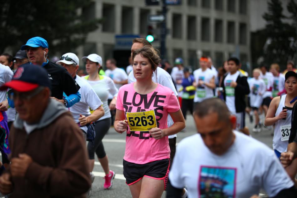 people running as a group